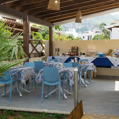 La Dimora Del Pescatore Bed & Breakfast 4*